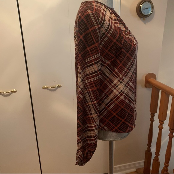 RW & CO Crew Neck Popover Blouse - NWT - Picture 3 of 8